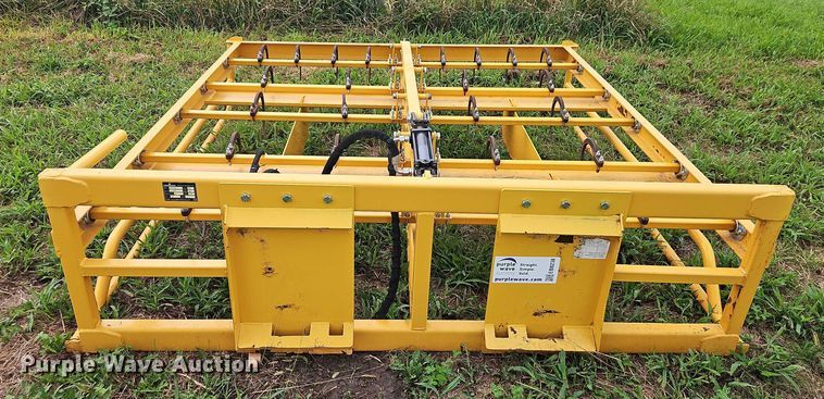 image for item EB8238 2023 LandHonor HAG-12-24Q skid steer bale accumulator grapple