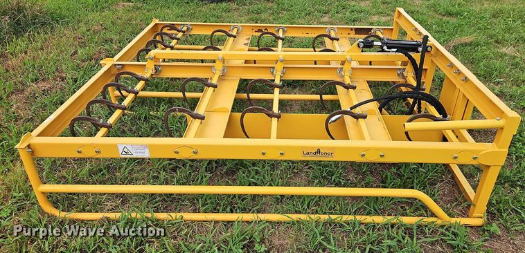image for item EB8238 2023 LandHonor HAG-12-24Q skid steer bale accumulator grapple