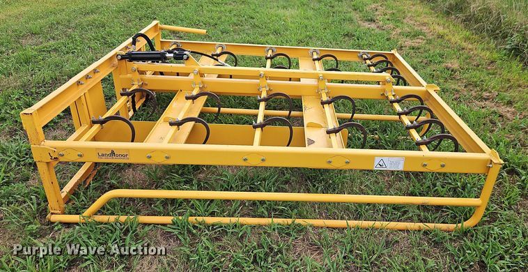 image for item EB8238 2023 LandHonor HAG-12-24Q skid steer bale accumulator grapple