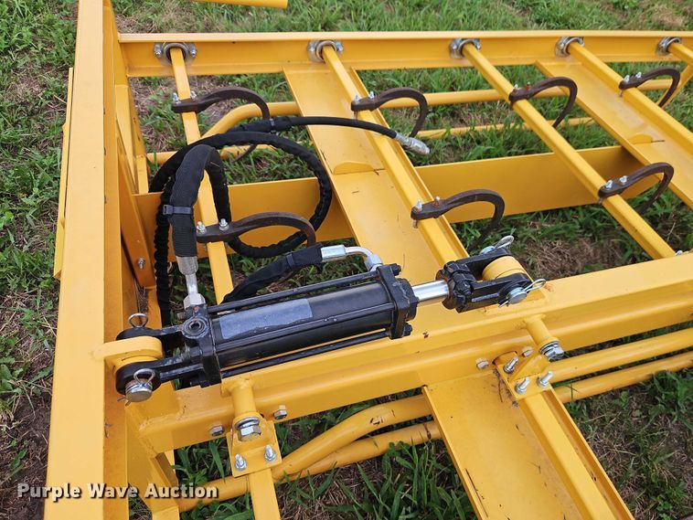 image for item EB8238 2023 LandHonor HAG-12-24Q skid steer bale accumulator grapple