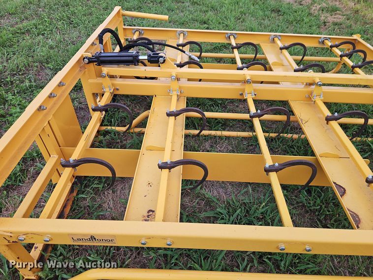 image for item EB8238 2023 LandHonor HAG-12-24Q skid steer bale accumulator grapple