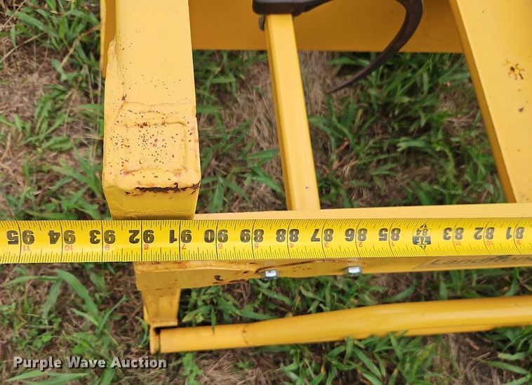 image for item EB8238 2023 LandHonor HAG-12-24Q skid steer bale accumulator grapple