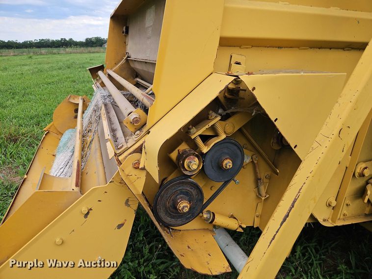 image for item EB8239 1996 Vermeer 605 Series K round baler