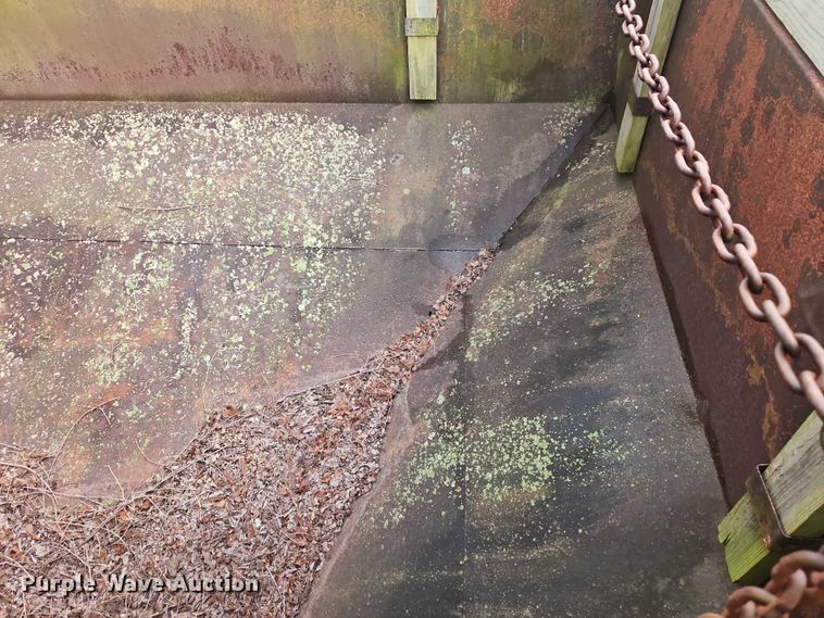 image for item EB8247 Gravity wagon