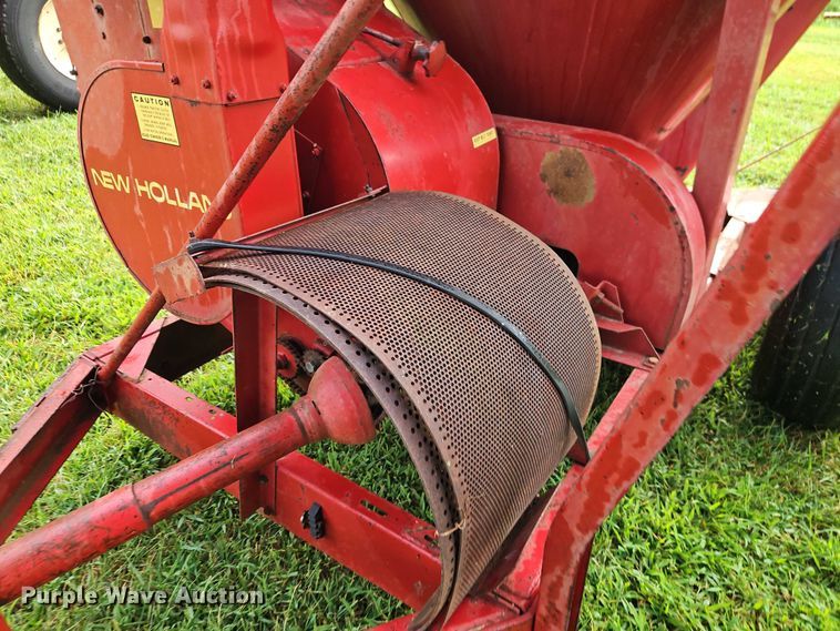 image for item EB8248 New Holland 354 feed grinder/mixer