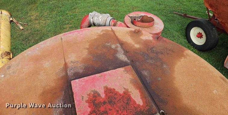 image for item EB8248 New Holland 354 feed grinder/mixer