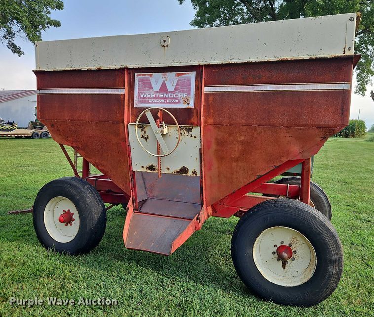 image for item EB8249 Westendorf gravity wagon