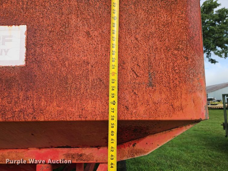 image for item EB8249 Westendorf gravity wagon