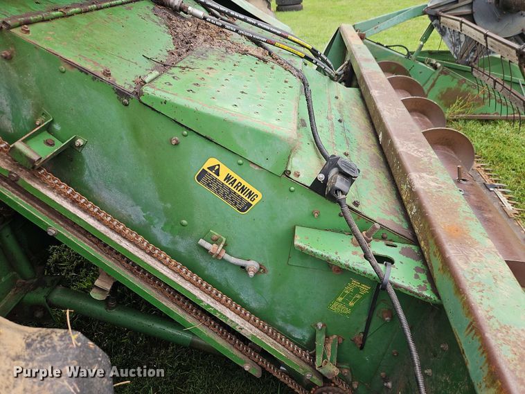 image for item EB8252 1981 John Deere 6620 combine