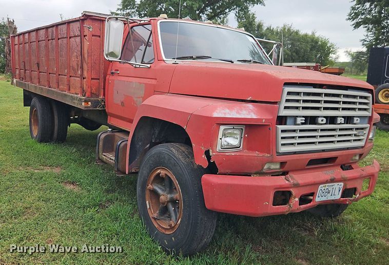 image for item EB8254 1980 Ford grain truck