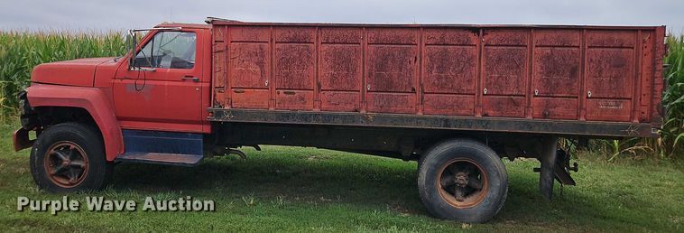 image for item EB8254 1980 Ford grain truck