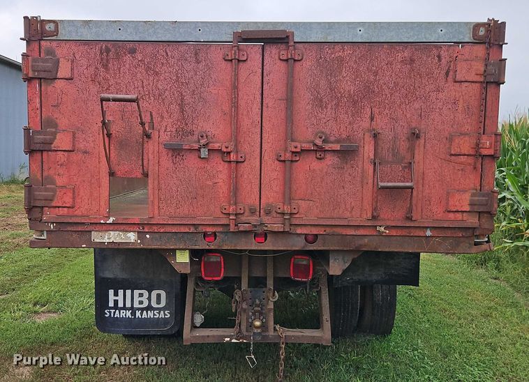 image for item EB8254 1980 Ford grain truck