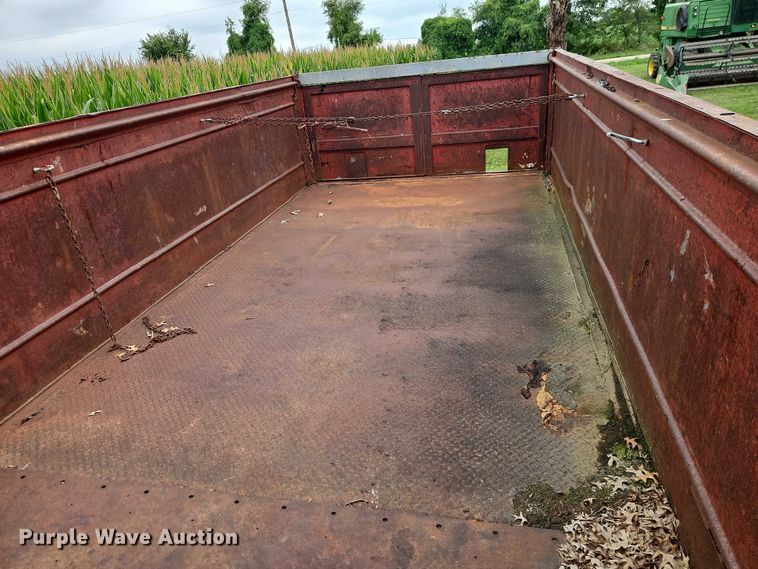 image for item EB8254 1980 Ford grain truck