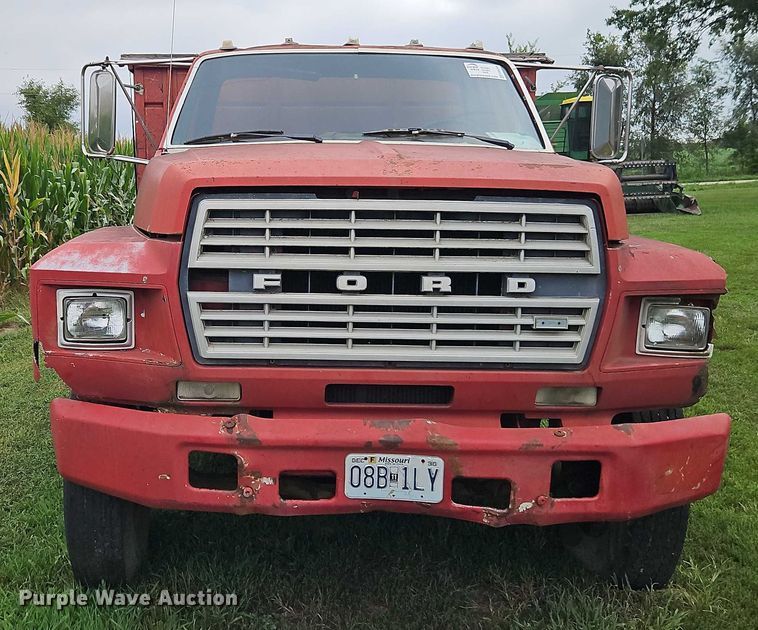 image for item EB8254 1980 Ford grain truck