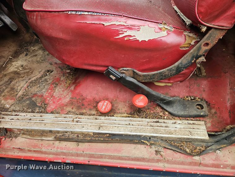 image for item EB8254 1980 Ford grain truck