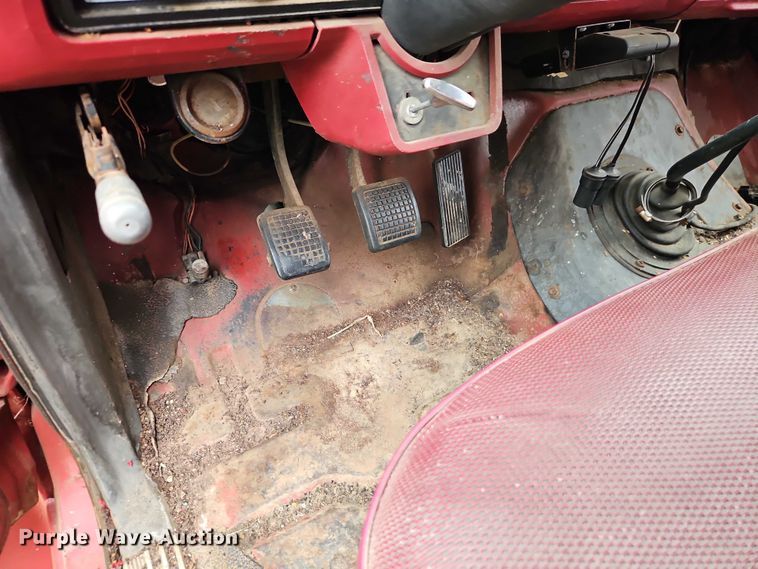 image for item EB8254 1980 Ford grain truck