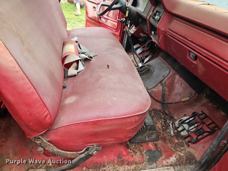 image for item EB8254 1980 Ford grain truck