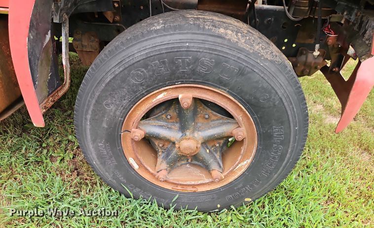 image for item EB8254 1980 Ford grain truck