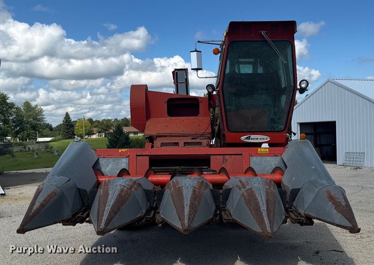 image for item ED1486 New Idea 708 forage harvester