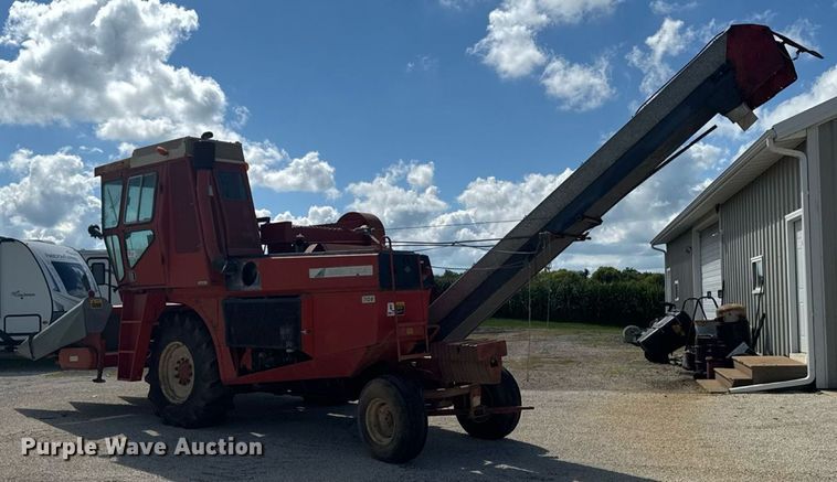 image for item ED1486 New Idea 708 forage harvester