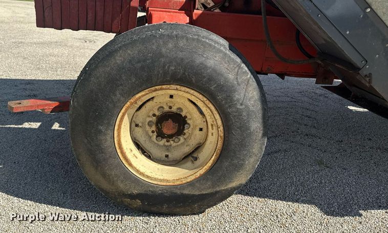 image for item ED1486 New Idea 708 forage harvester