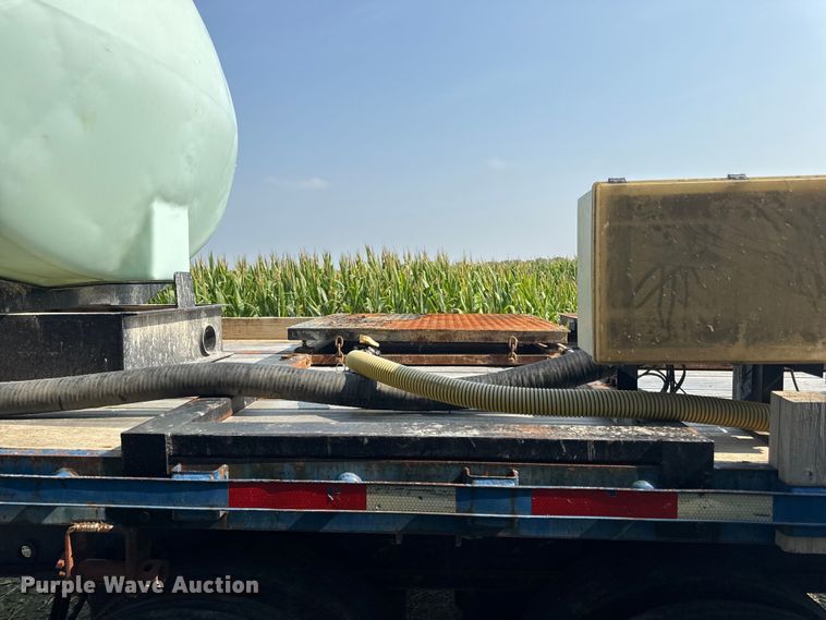 image for item ED4410 2000 TRAILERS flatbed trailer