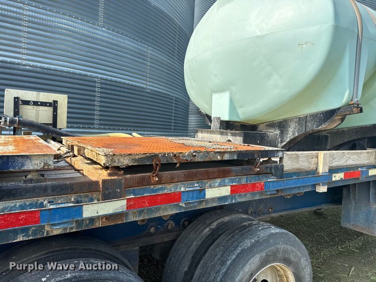 image for item ED4410 2000 TRAILERS flatbed trailer