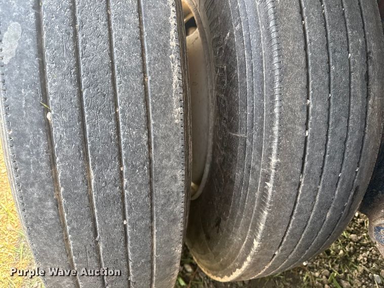 image for item ED4410 2000 TRAILERS flatbed trailer