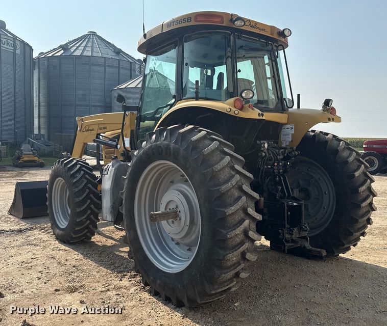 image for item ED4412 Challenger MT565B MFWD tractor