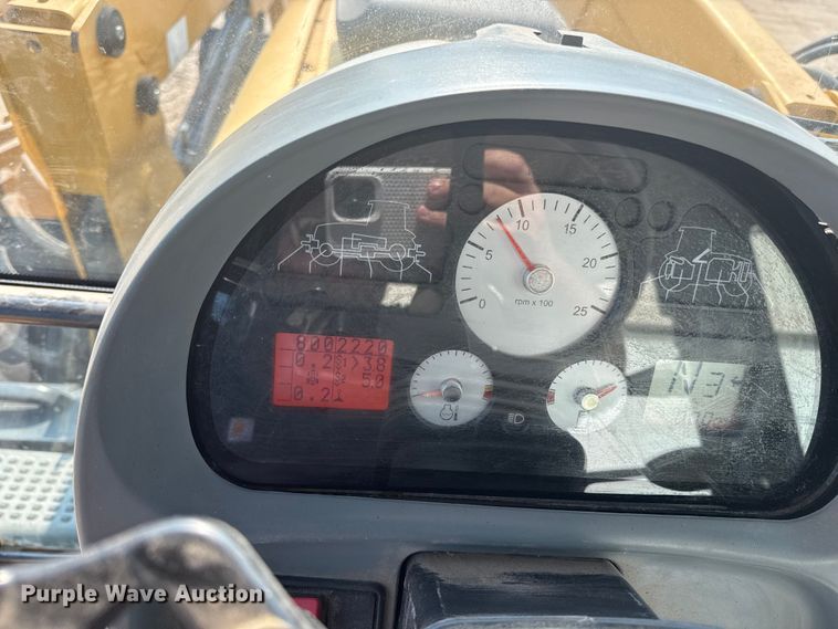 image for item ED4412 Challenger MT565B MFWD tractor