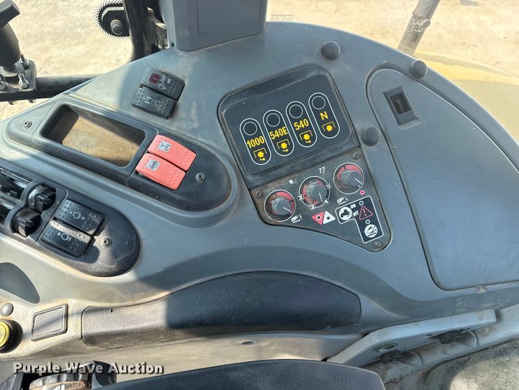 image for item ED4412 Challenger MT565B MFWD tractor