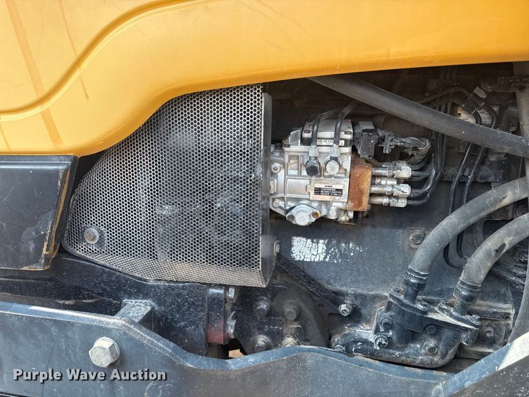 image for item ED4412 Challenger MT565B MFWD tractor