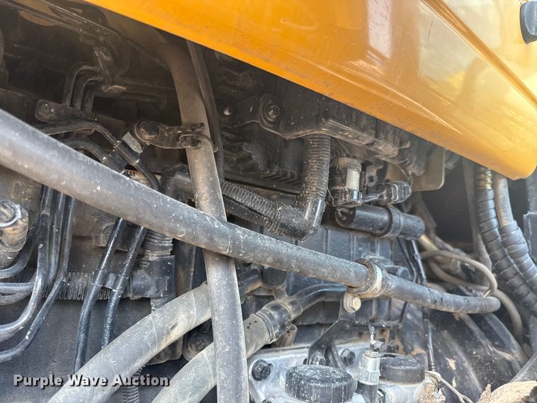 image for item ED4412 Challenger MT565B MFWD tractor