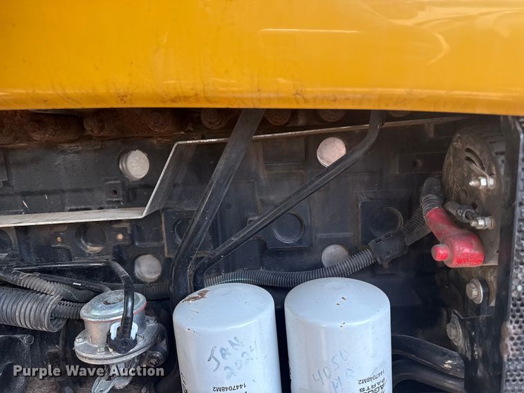 image for item ED4412 Challenger MT565B MFWD tractor