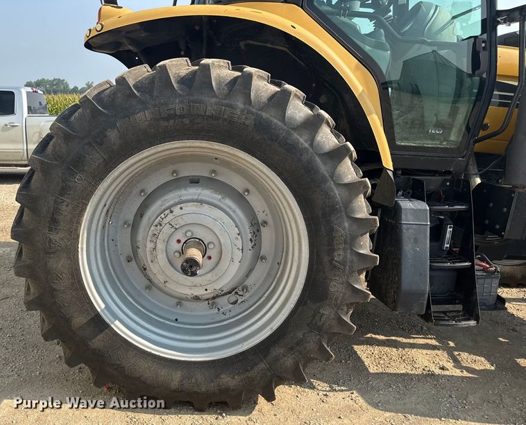 image for item ED4412 Challenger MT565B MFWD tractor