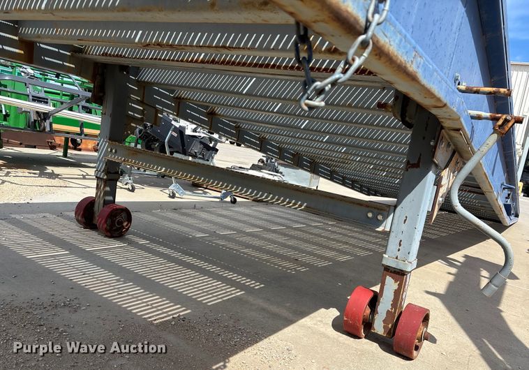 image for item EE3950 Loading dock