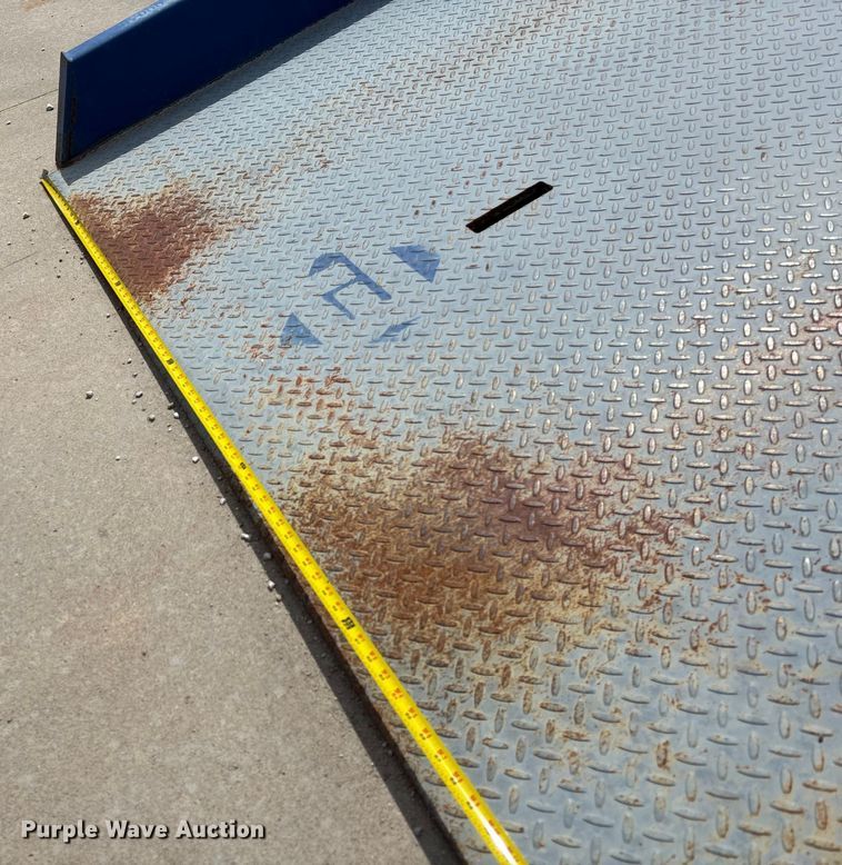 image for item EE3950 Loading dock