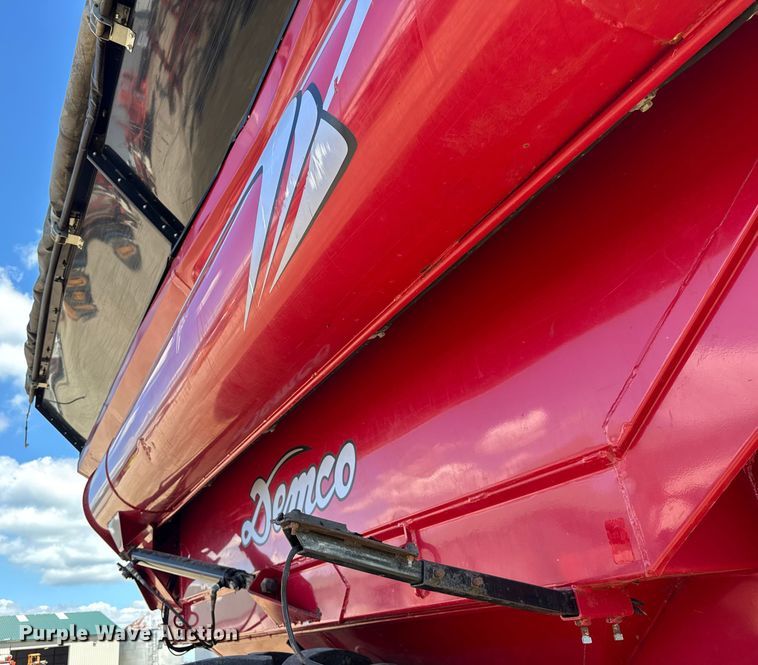 image for item EF2161 Demco 1050 grain cart