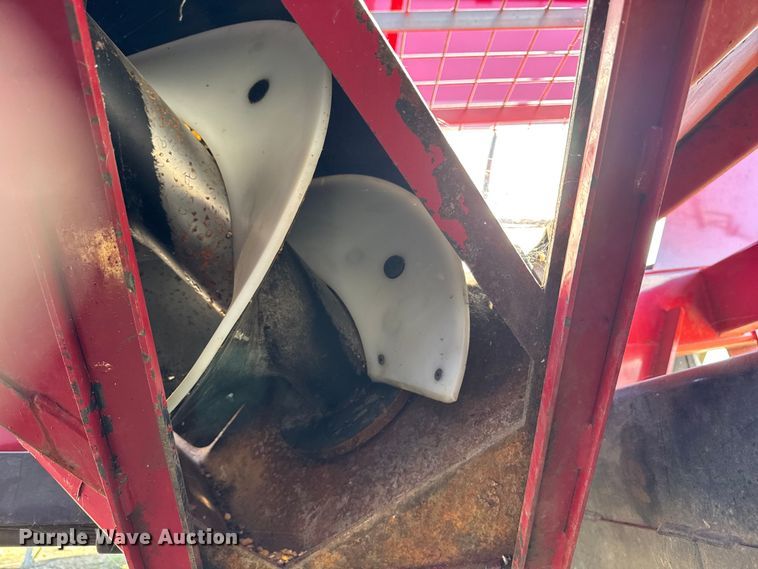 image for item EF2161 Demco 1050 grain cart