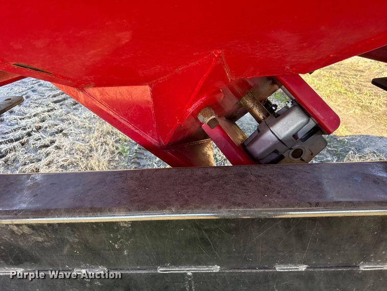 image for item EF2161 Demco 1050 grain cart