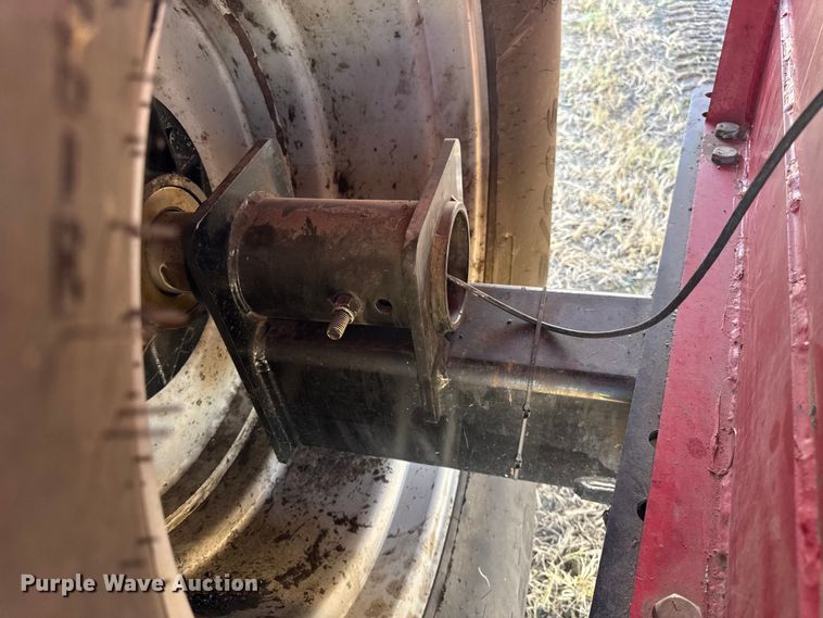 image for item EF2161 Demco 1050 grain cart