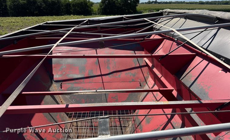 image for item EF2161 Demco 1050 grain cart