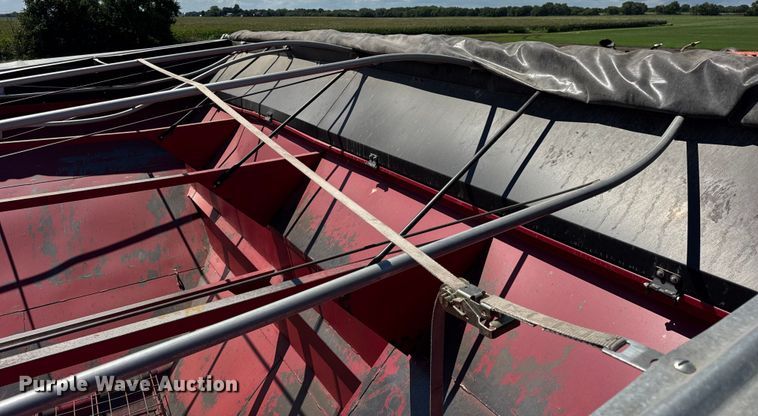 image for item EF2161 Demco 1050 grain cart