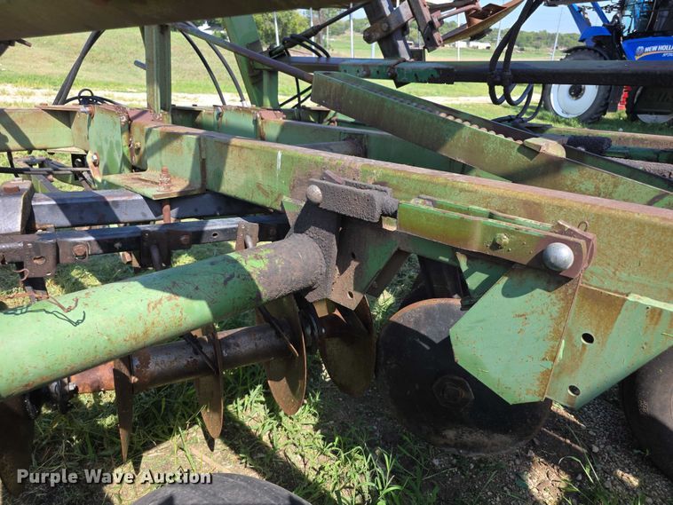 image for item EF3686 John Deere  235 double off-set disk