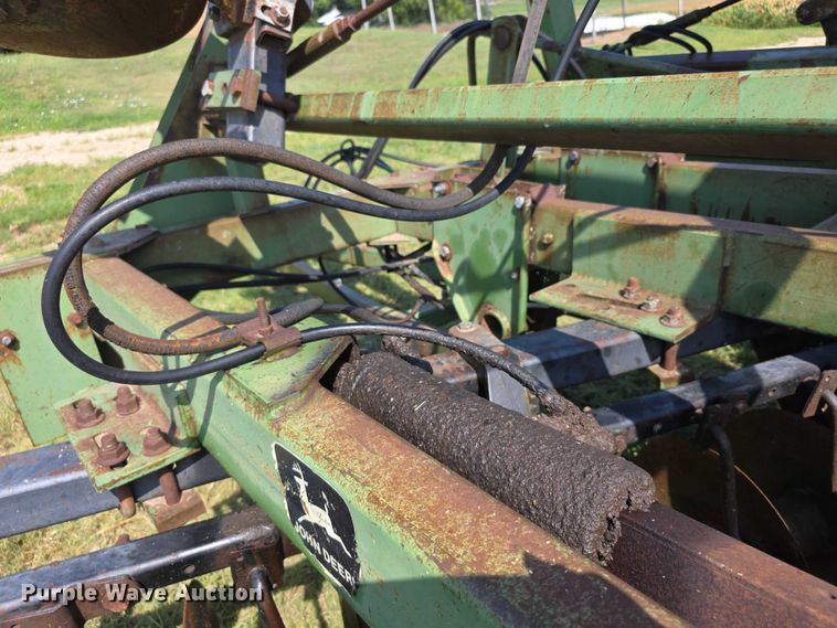 image for item EF3686 John Deere  235 double off-set disk