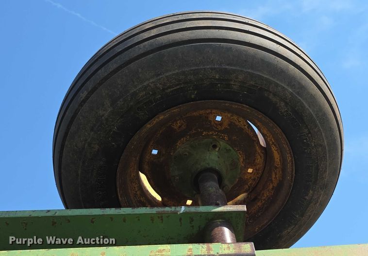 image for item EF3686 John Deere  235 double off-set disk