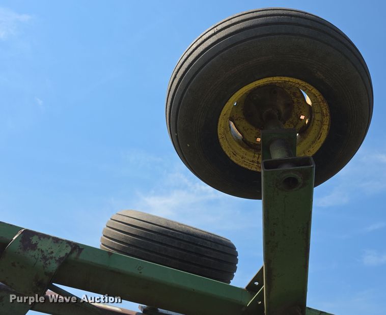 image for item EF3686 John Deere  235 double off-set disk