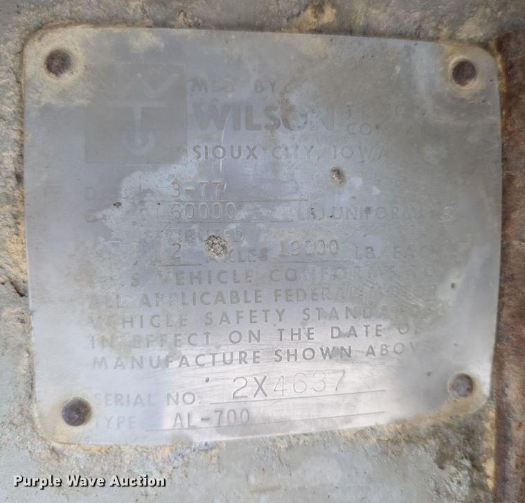 image for item EF3687 1977 Wilson AL700  livestock trailer