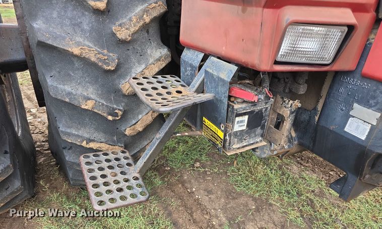 image for item EF3688 1982 International 5288 tractor