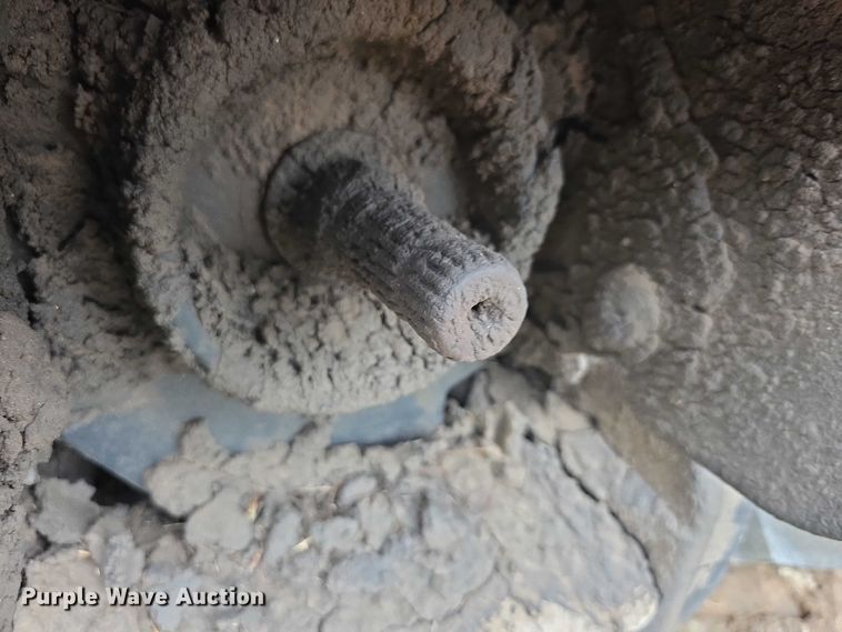 image for item EF3688 1982 International 5288 tractor